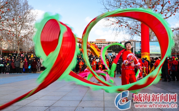 鈸鼓齊鳴鬧新春 民俗演出年味濃